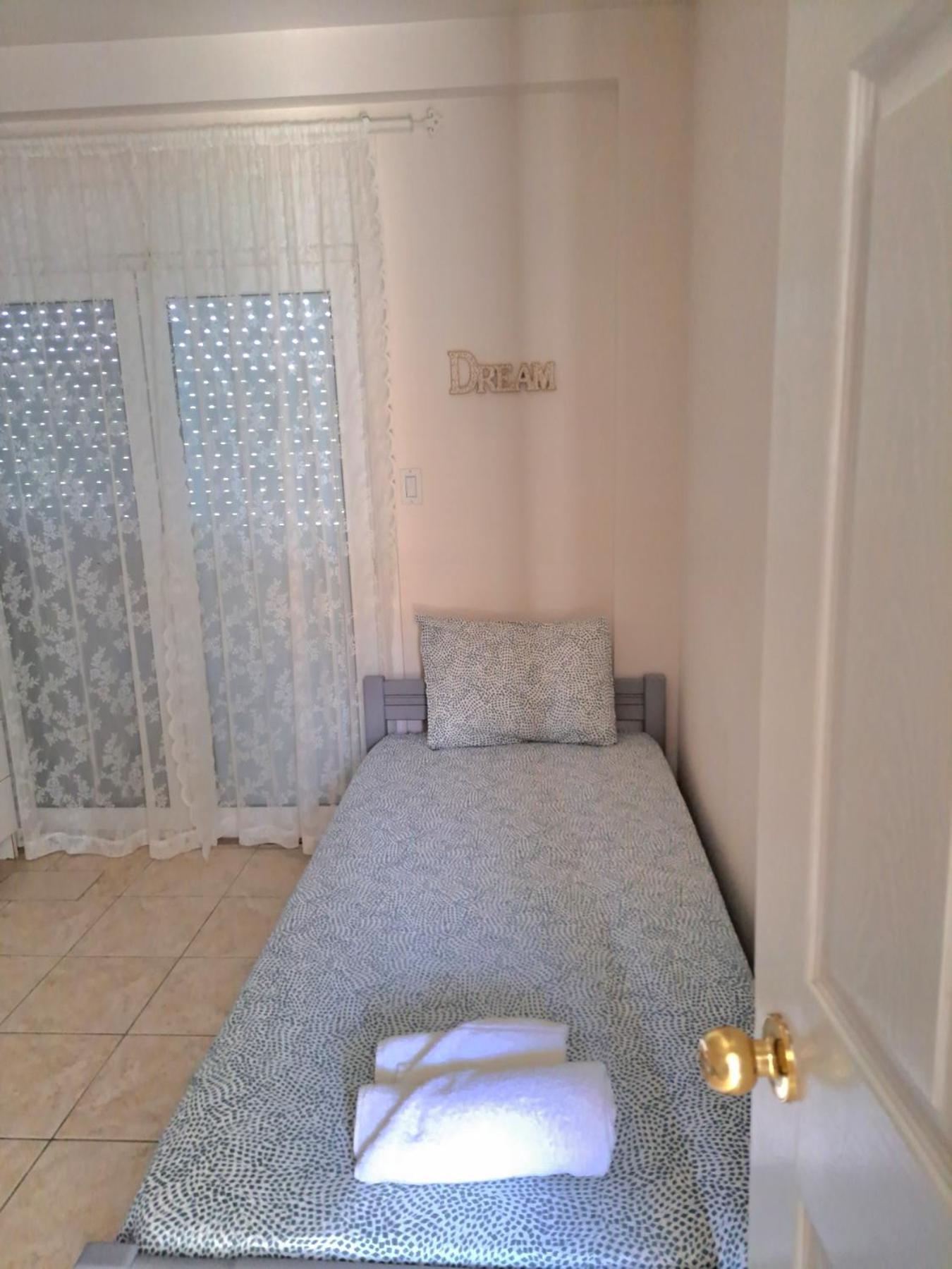 Kiki'S Place Nikiti  Room photo